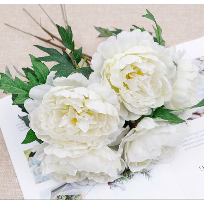 Tảo mộ Tết Thanh Minh: 3 loài hoa dâng cúng khiến bề trên ưng ý, 2 loài bạc bẽo cần tránh xa - Ảnh 3.