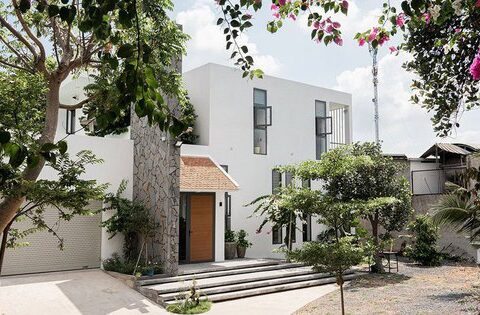 Thăm căn biệt thự 300m2 của gia đình 3 thế hệ tại Bình Dương