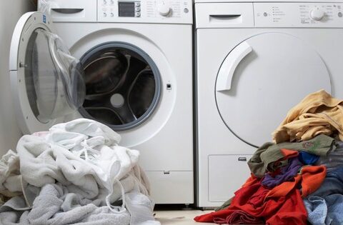 Máy giặt đột ngột mất điện khi đang hoạt động, gia chủ bối rối: Nên xử lý thế nào đây?