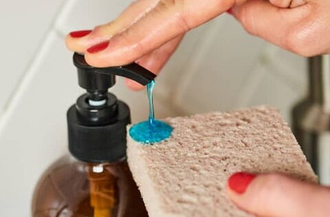11 món đồ bạn không nên làm sạch bằng nước rửa bát