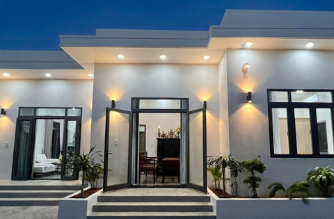 Hội chàng trai độc thân làm nhà báo hiếu bố mẹ trước tuổi 30: Dù vay thêm nợ, gác lại dự định cá nhân cũng không sao